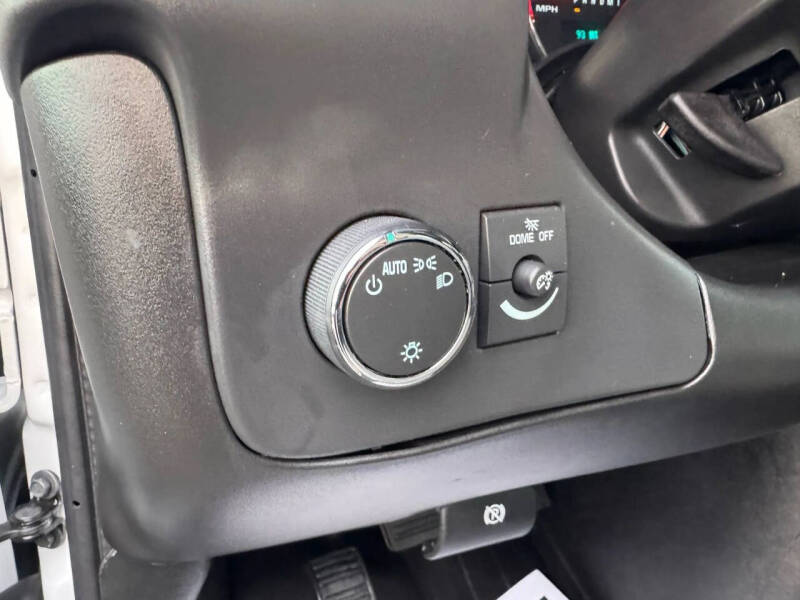2025 Chevrolet Express 2500