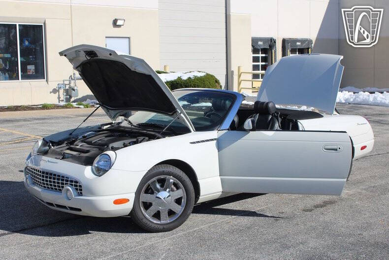 2002 Ford Thunderbird Deluxe