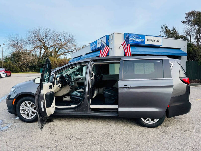 2022 Chrysler Pacifica Touring L