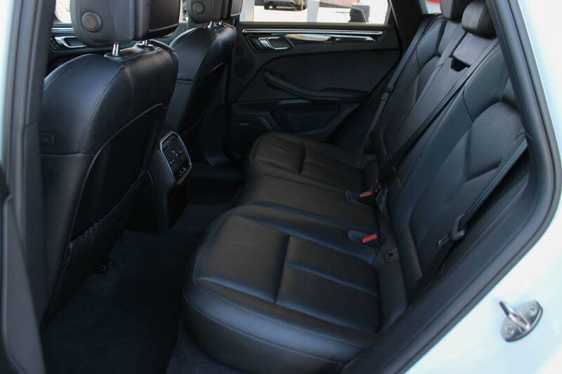 2017 Porsche Macan S