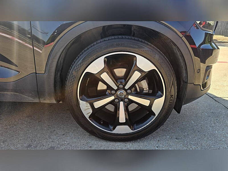 2019 Volvo XC40 T5 Momentum