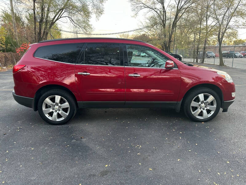 2012 Chevrolet Traverse 1LT photo 8