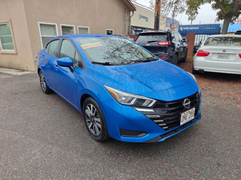 2023 Nissan Versa SV