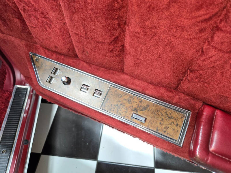 1976 Lincoln Mark IV