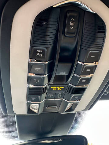 2018 Porsche Cayenne S E-Hybrid Platinum Edition