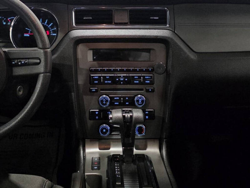 2012 Ford Mustang V6