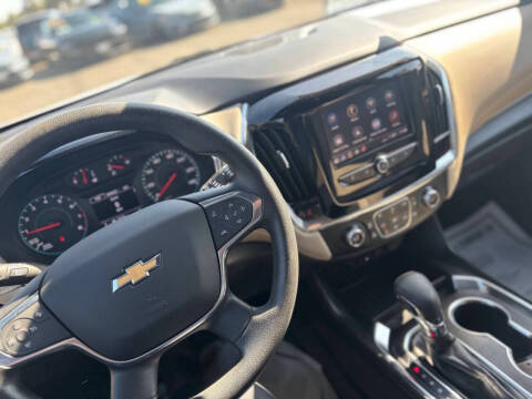 2022 Chevrolet Traverse LS