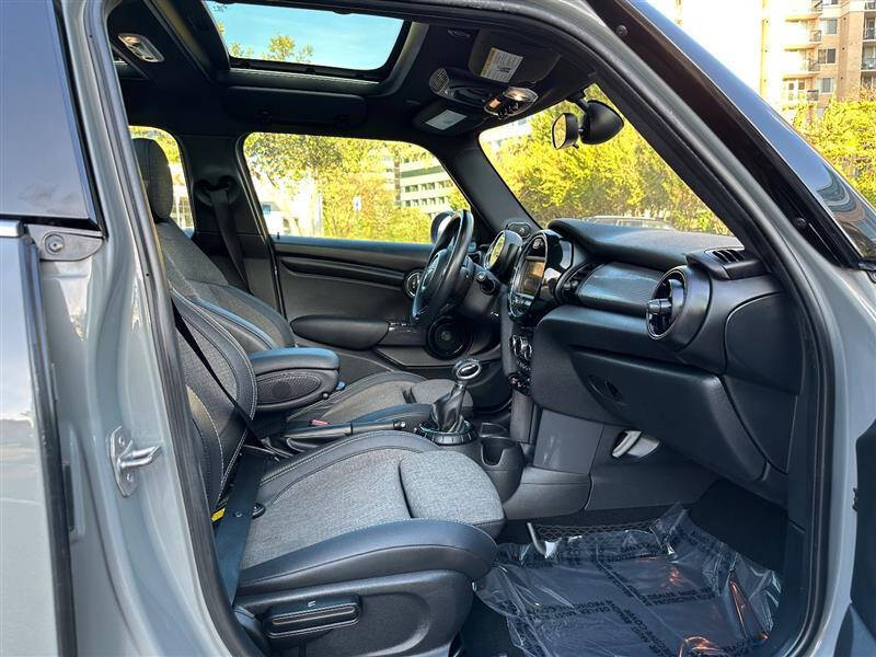 2016 MINI Hardtop 4 Door Cooper