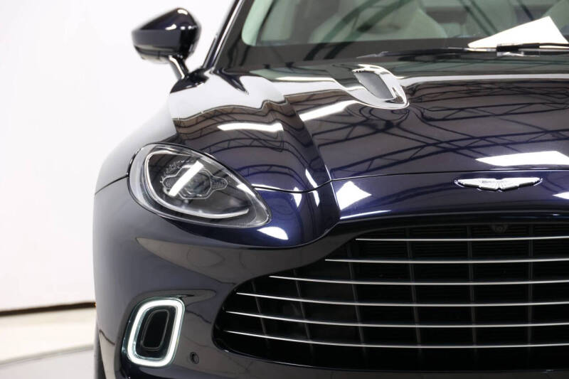 2021 Aston Martin DBX