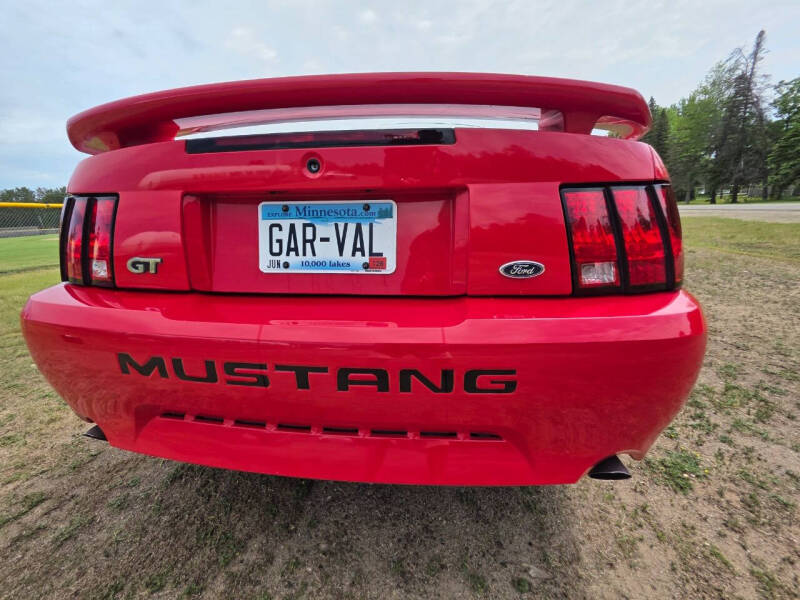 2004 Ford Mustang GT Deluxe