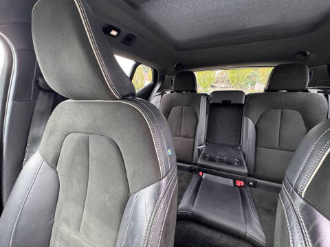 2022 Volvo XC40 Recharge Twin Plus