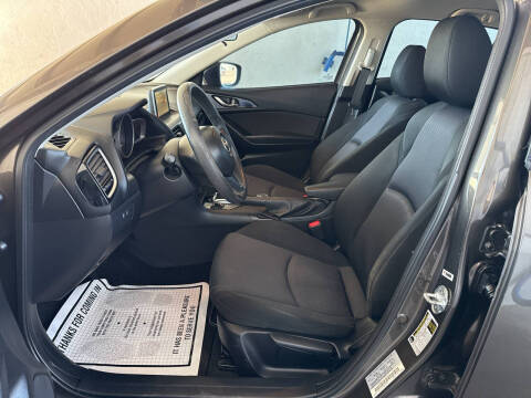 2016 Mazda MAZDA3 i Sport