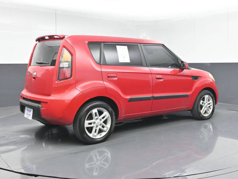 2010 Kia Soul +