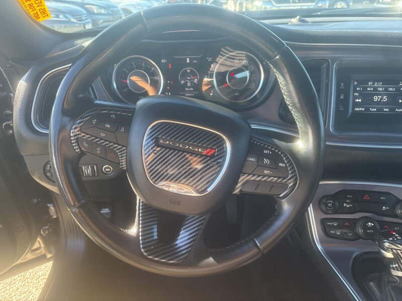 2015 Dodge Challenger SXT