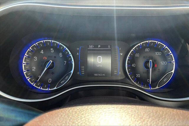 2017 Chrysler Pacifica Touring-L