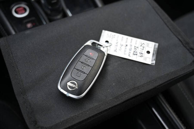 2023 Nissan Kicks SV