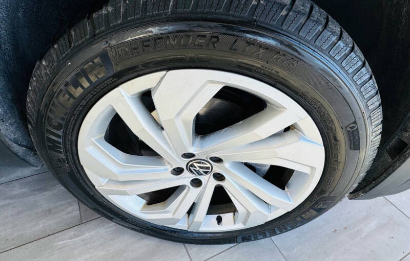 2020 Volkswagen Atlas Cross Sport V6 SEL 4Motion