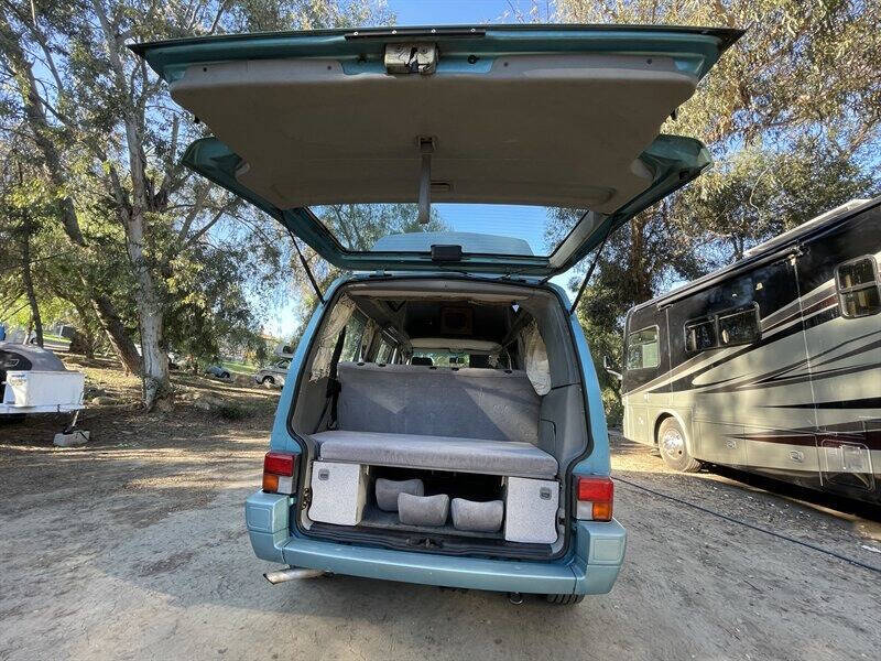 1993 Winnebago Camper