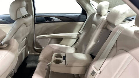 2017 Lincoln MKZ Select