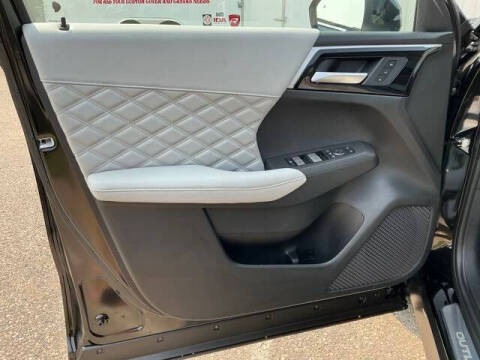 2025 Mitsubishi Outlander PHEV SEL Platinum Edition