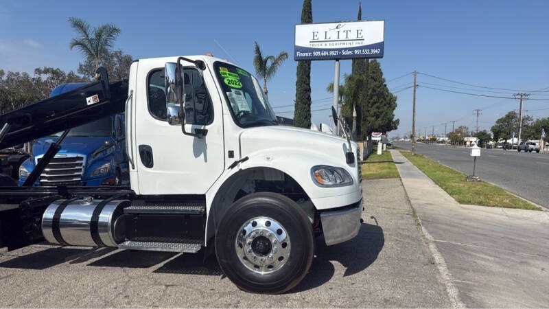2022 Freightliner M2 106