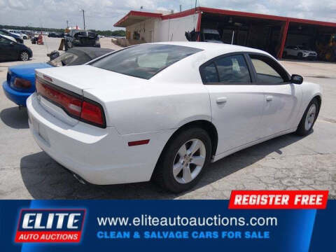 2012 Dodge Charger SE