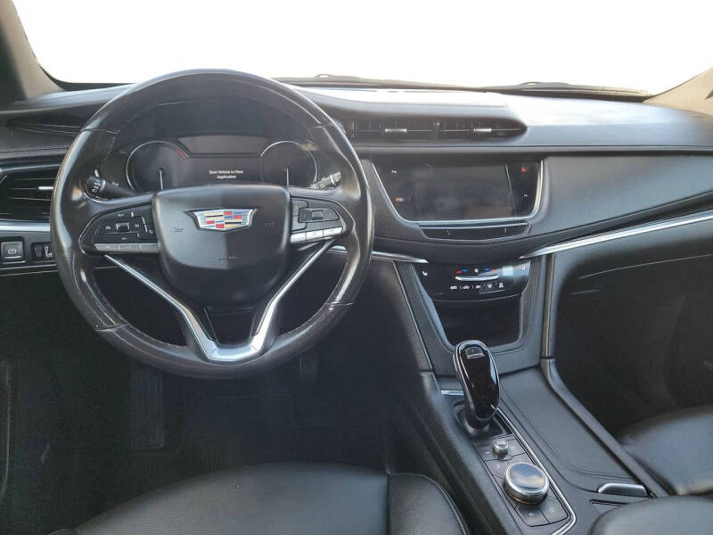 2022 Cadillac XT6 Luxury