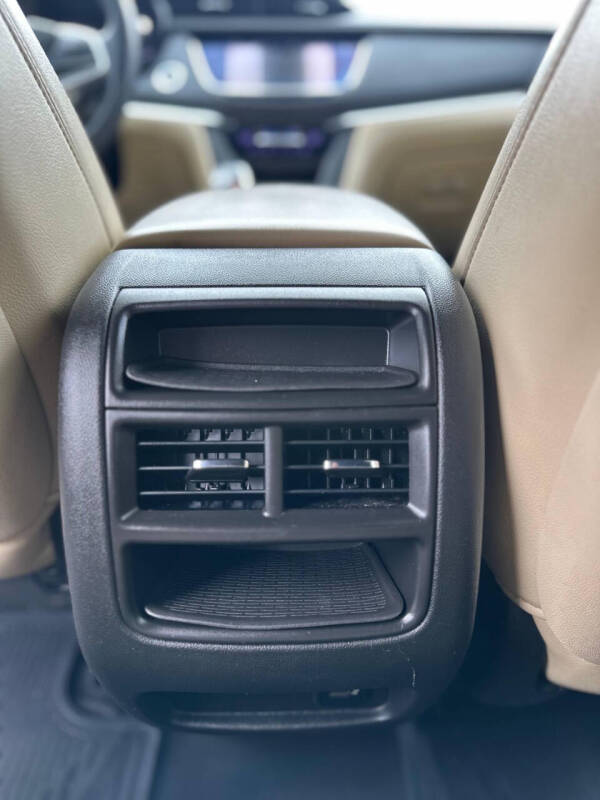 2017 Cadillac XT5