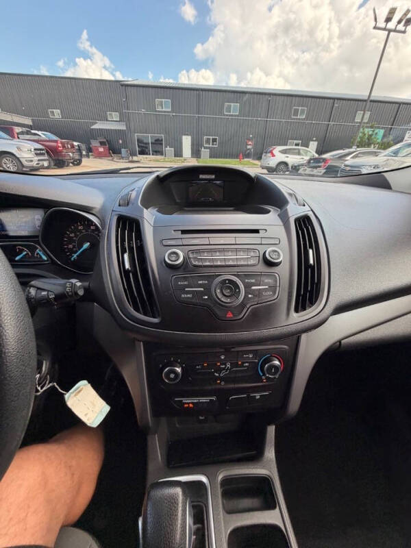 2017 Ford Escape S
