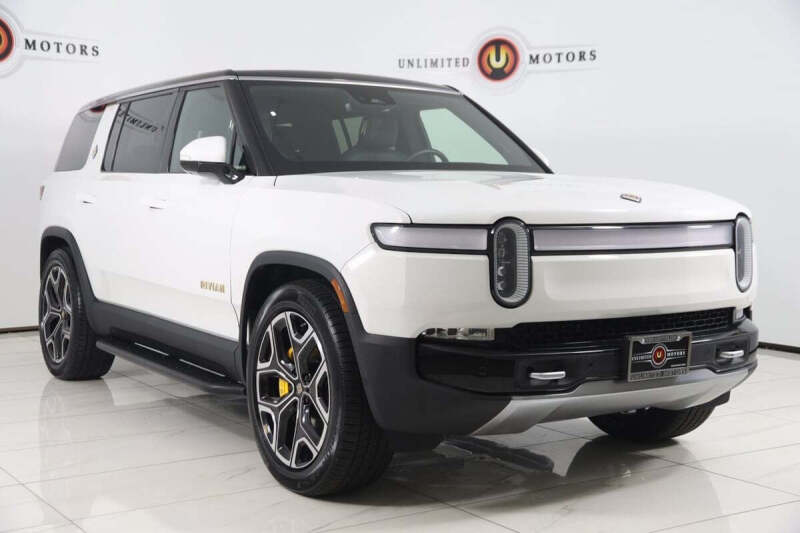2022 Rivian R1S Launch Edition