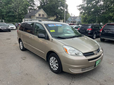 2004 Toyota Sienna for sale at Emory Street Auto Sales and Service in Attleboro MA