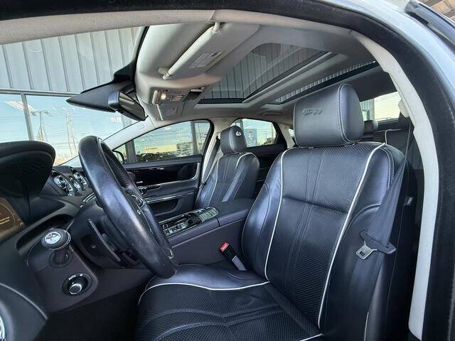 2017 Jaguar XJ R-Sport