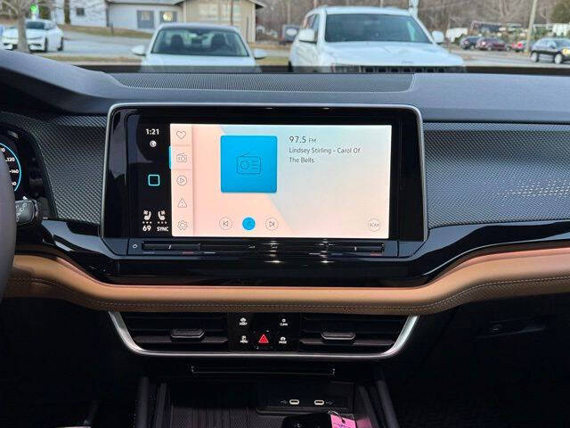 2026 Volkswagen Atlas Cross Sport SEL R-Line Black 4Motion