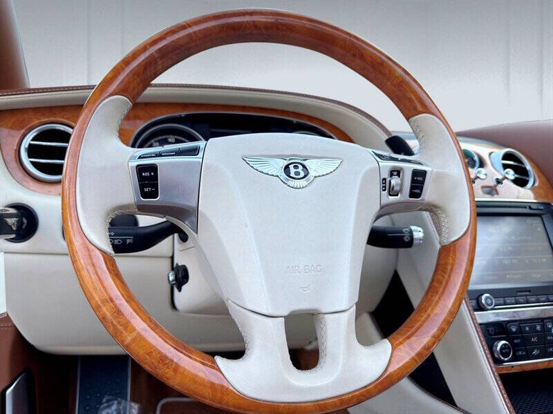 2013 Bentley Continental 39