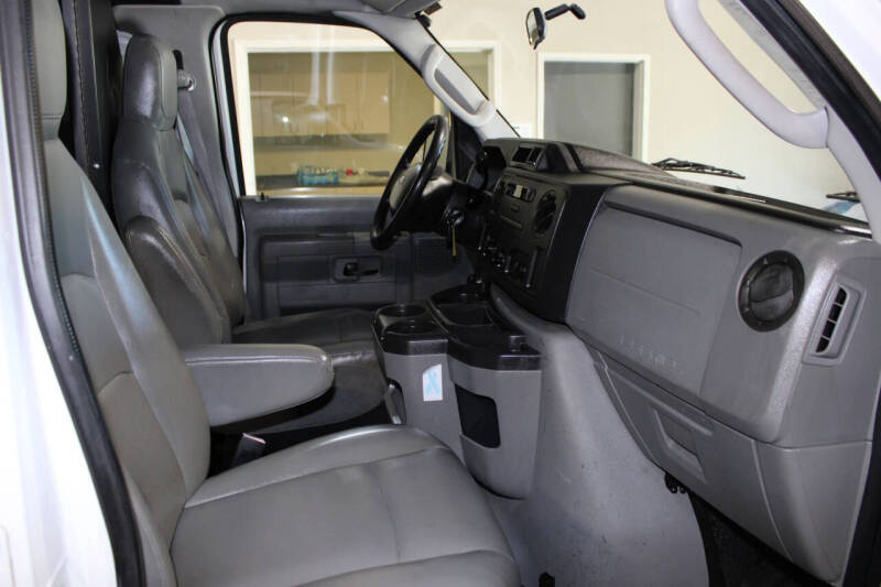 2009 Ford E-Series E-350 SD