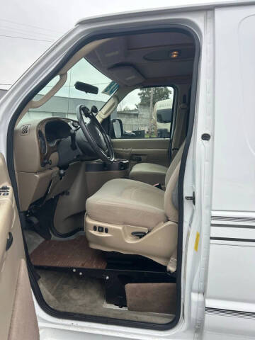 2008 Ford E-Series E-250 SD