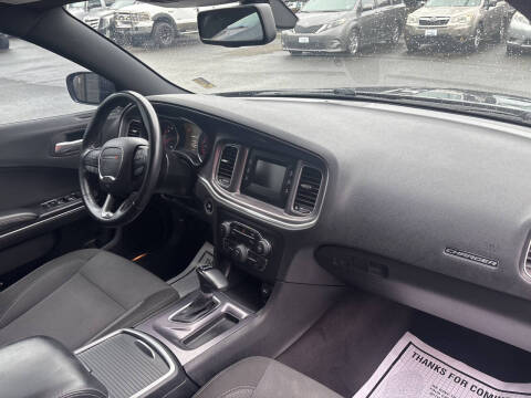 2017 Dodge Charger SE