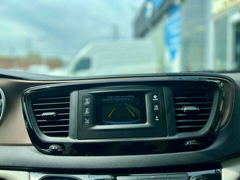 2017 Chrysler Pacifica LX