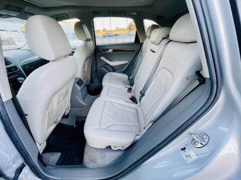 2011 Audi Q5 2.0T quattro Premium Plus