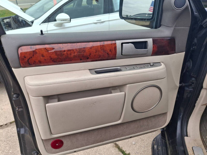 2004 Lincoln Navigator Luxury