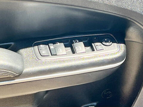 2023 Chrysler 300 S V6