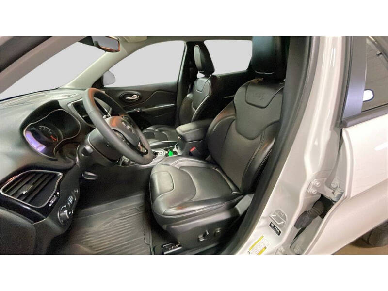 2023 Jeep Cherokee Altitude Lux