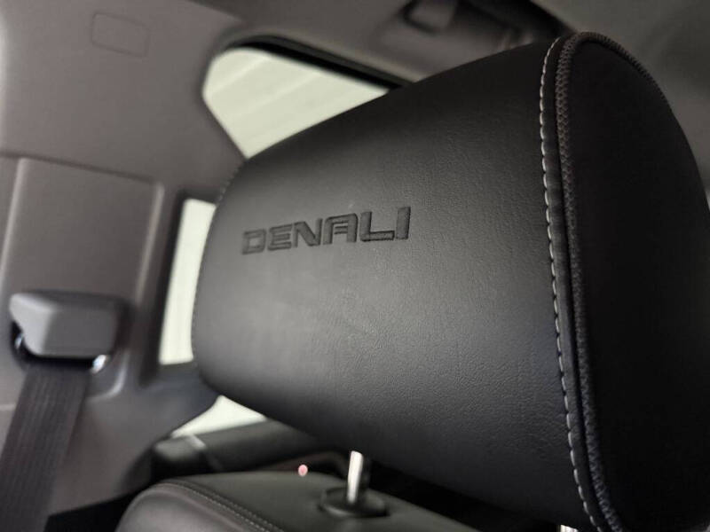 2017 GMC Yukon Denali