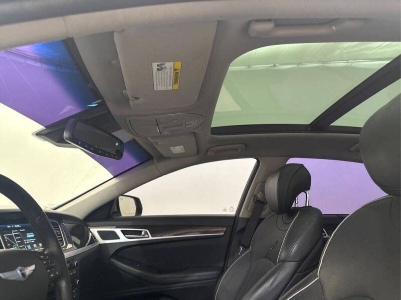 2015 Hyundai Genesis