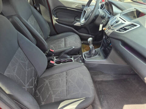 2013 Ford Fiesta SE