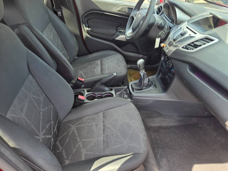 2013 Ford Fiesta SE