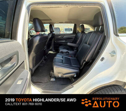 2019 Toyota Highlander SE
