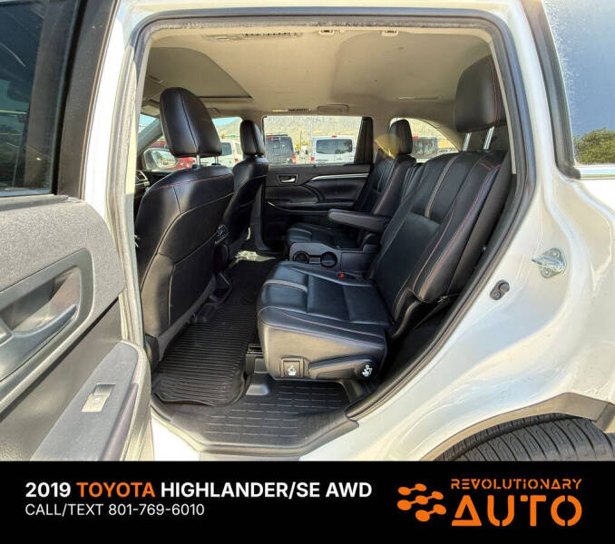 2019 Toyota Highlander SE