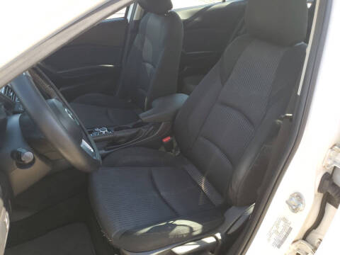 2015 Mazda MAZDA3 i Touring