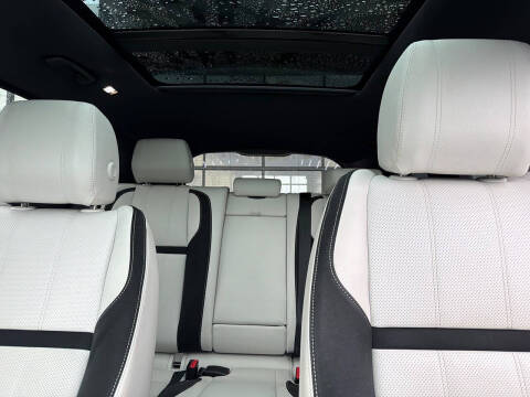 2018 Land Rover Range Rover Velar P250 R-Dynamic SE